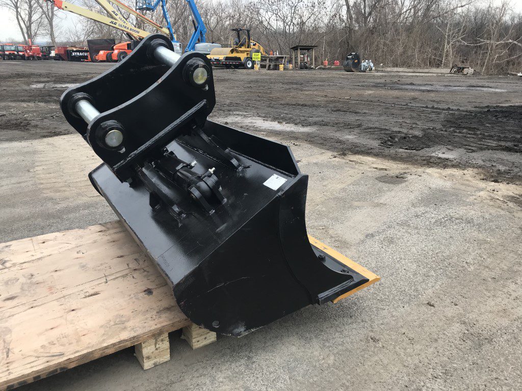 60'' Tilt Ditch Bucket BOCE for 140CL Excavator with 65mm pins - Image 8