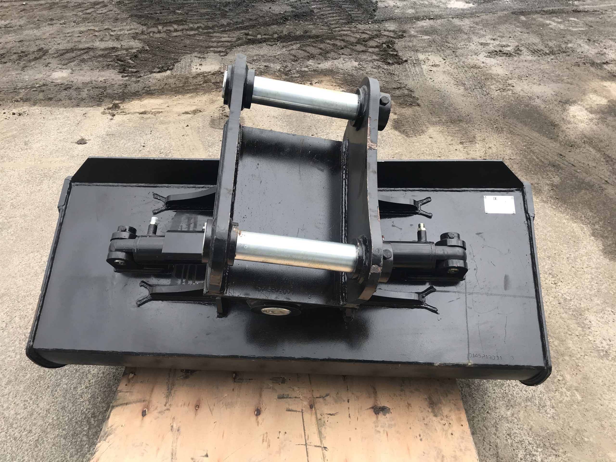 60'' Tilt Ditch Bucket BOCE for 140CL Excavator with 65mm pins - Image 9