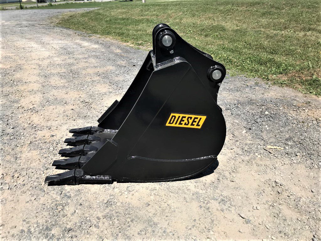 30" HD Tooth Bucket for 140CL Excavator with 65mm pins - Image 2