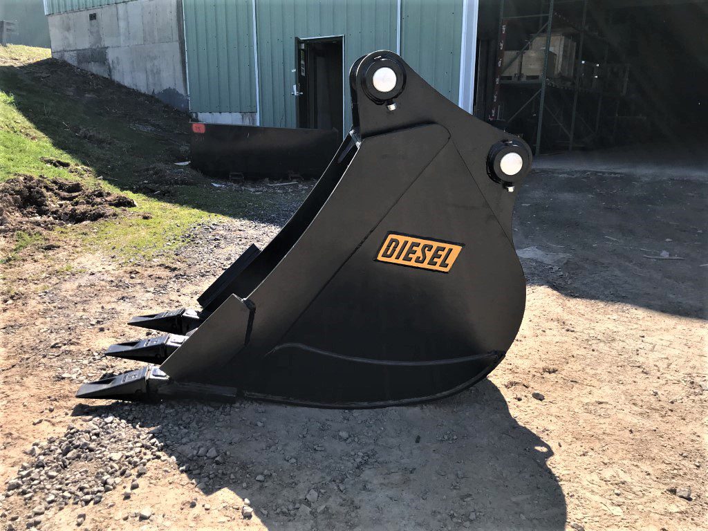 24'' HD Tooth Bucket for 170CL Excavator with 70mm pins - Image 2