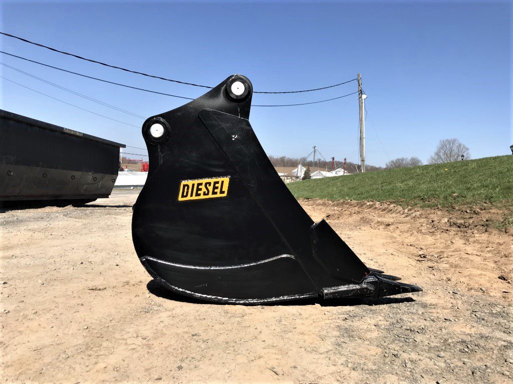 24'' HD Tooth Bucket for 170CL Excavator with 70mm pins - Image 6