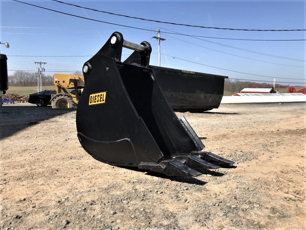 24'' HD Tooth Bucket for 170CL Excavator with 70mm pins - Image 7
