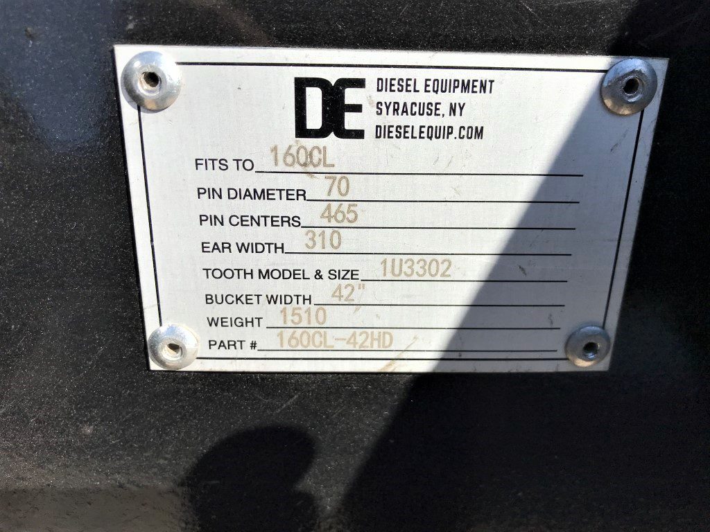 42'' HD Tooth Bucket for 170CL Excavator with 70mm pins - Image 9