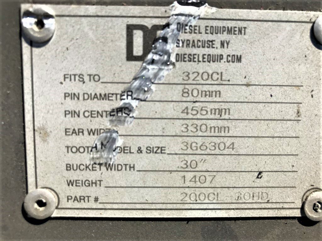 30" HD Tooth Bucket for 220CL Excavator with 80mm pins - Image 9