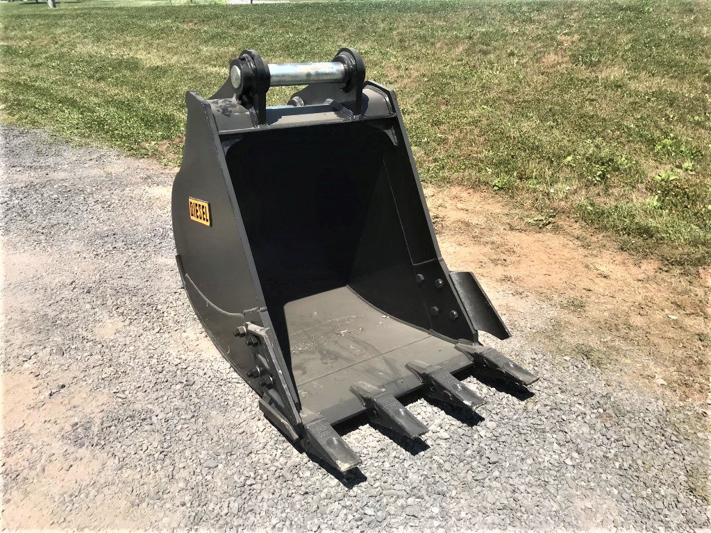 36'' HD Tooth Bucket for 220CL Excavator with 80mm pins - Image 8