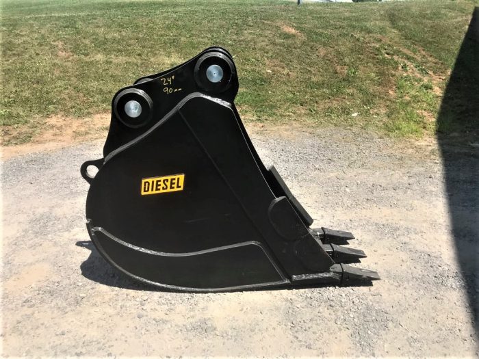 24" HD Tooth Bucket for 300CL Excavator with 90mm pins