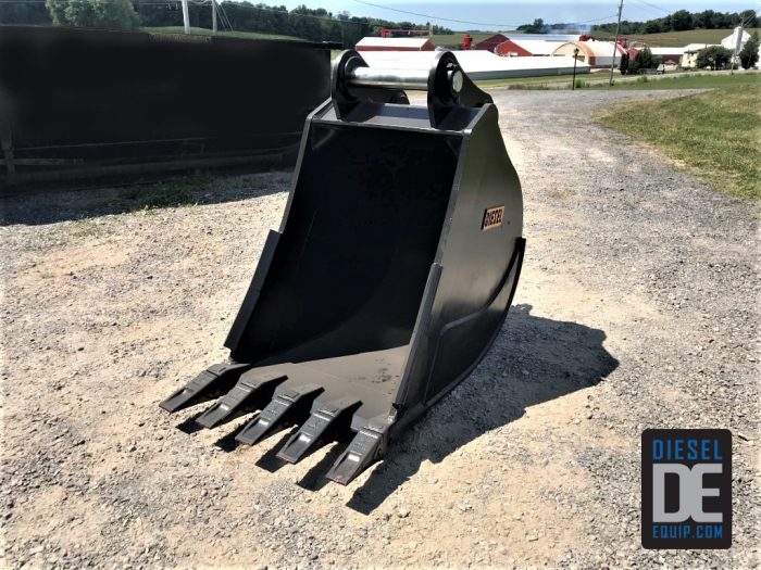 36" HD Tooth Bucket for 300CL Excavator with 90mm pins