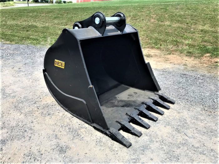 60" HD Tooth Bucket for 300CL Excavator with 90mm pins