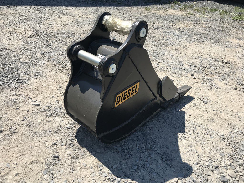 12" HD Tooth Bucket For 35CL Excavator with 40mm pins - Image 5