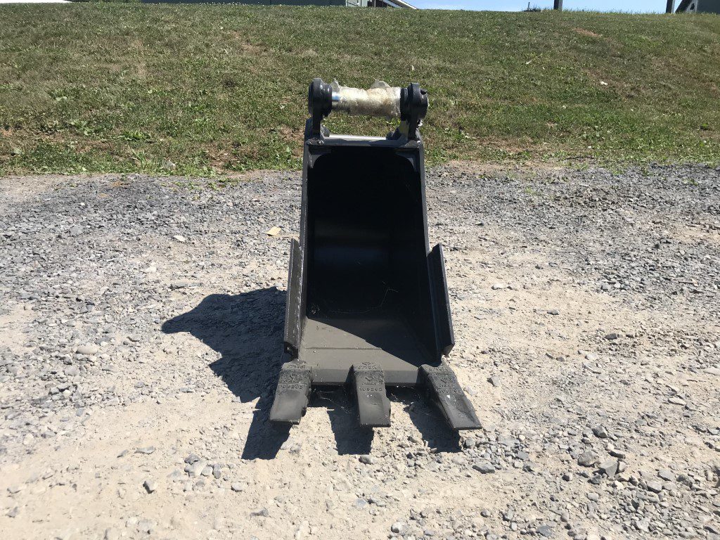 12" HD Tooth Bucket For 35CL Excavator with 40mm pins - Image 8