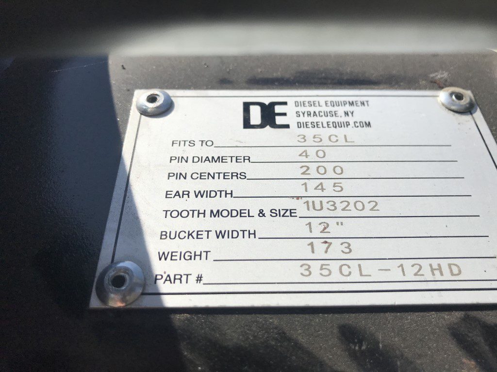 12" HD Tooth Bucket For 35CL Excavator with 40mm pins - Image 9