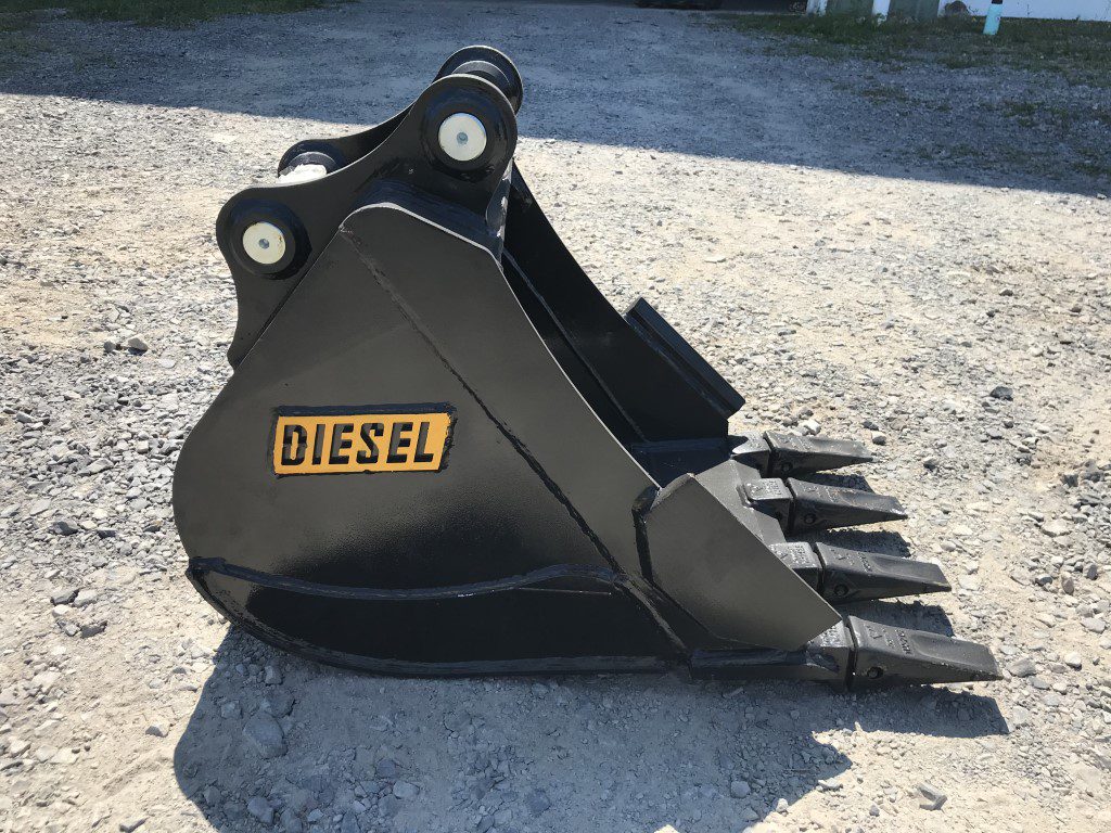 18" HD Tooth Bucket for 35CL Excavator with 40mm pins - Image 6
