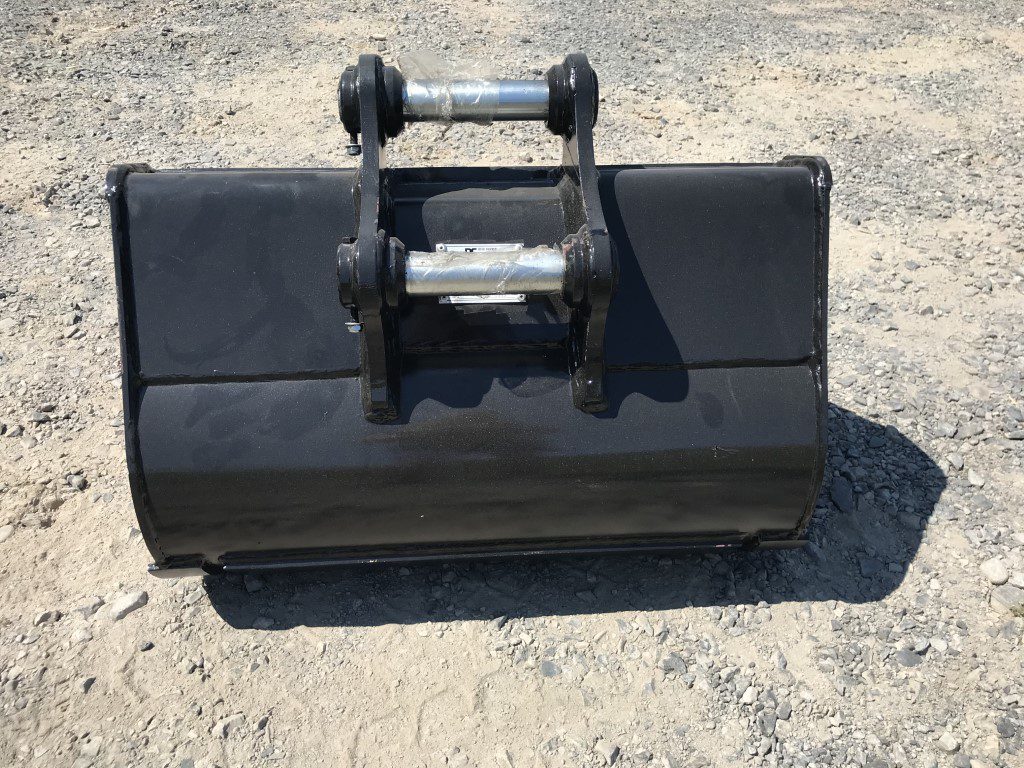 30" HD Tooth Bucket for 35CL Excavator with 40mm pins - Image 4
