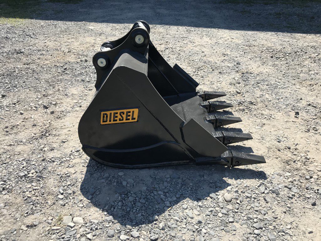30" HD Tooth Bucket for 35CL Excavator with 40mm pins - Image 6