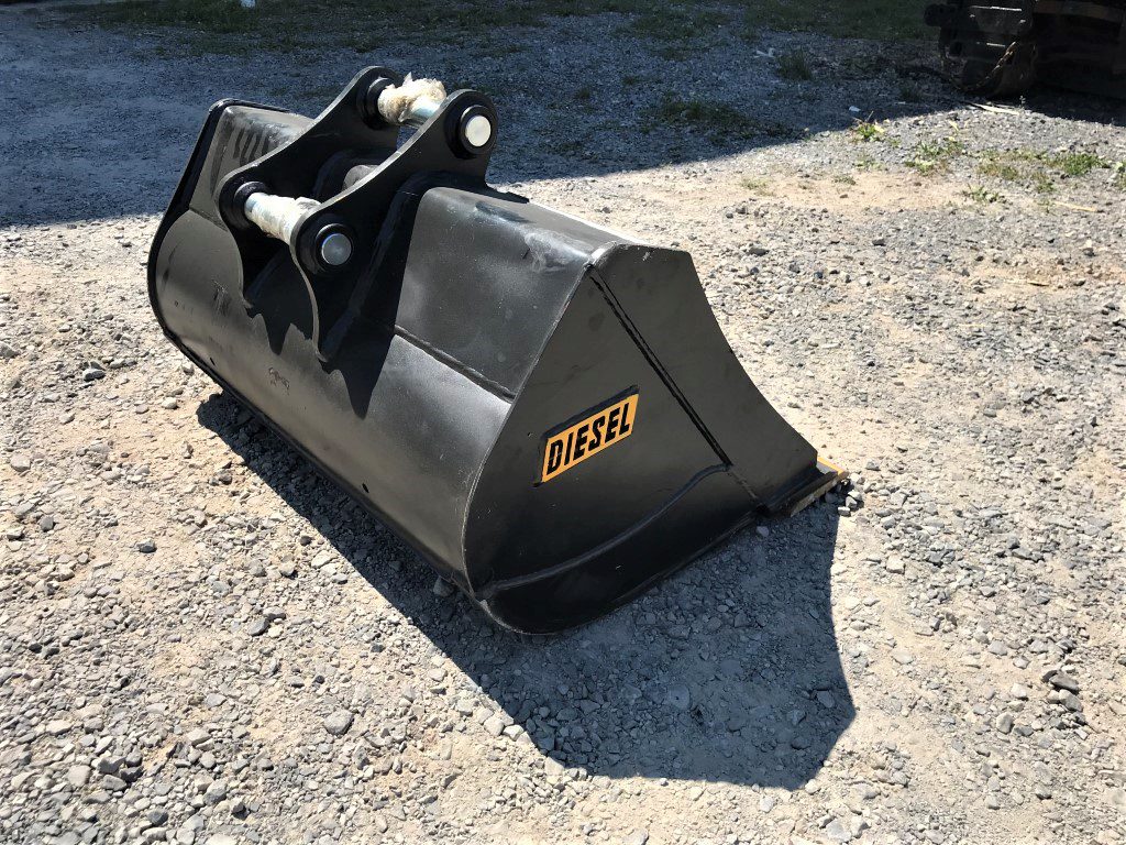 42'' HD Ditch Bucket BOCE for 50CL Excavator with 45mm pins - Image 5