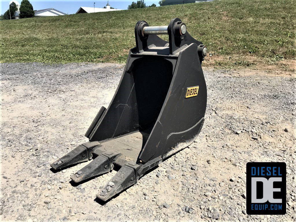 18'' HD Tooth Bucket for 80CL Excavator with 50mm pins