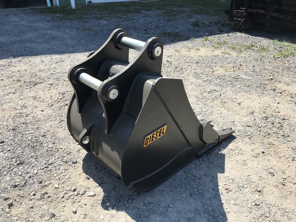 24'' HD Tooth Bucket for 80CL Excavator with 50mm pins - Image 5