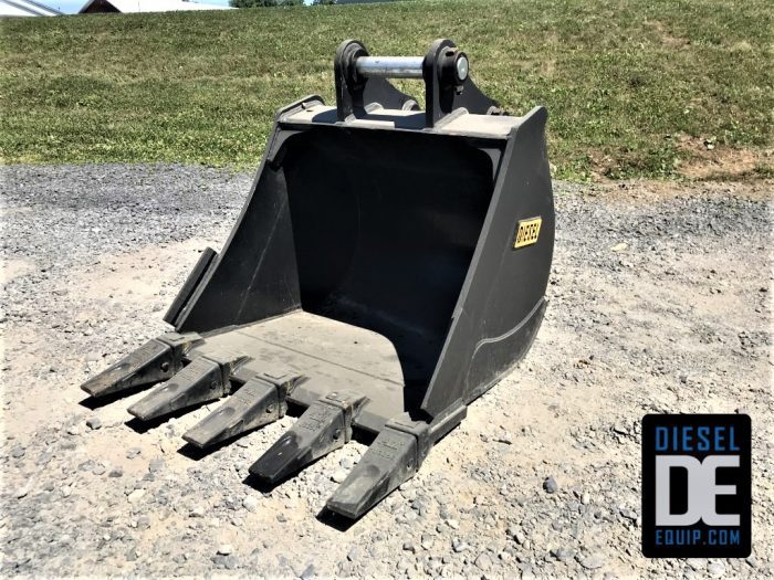 30'' HD Tooth Bucket for 80CL Excavator with 50mm pins