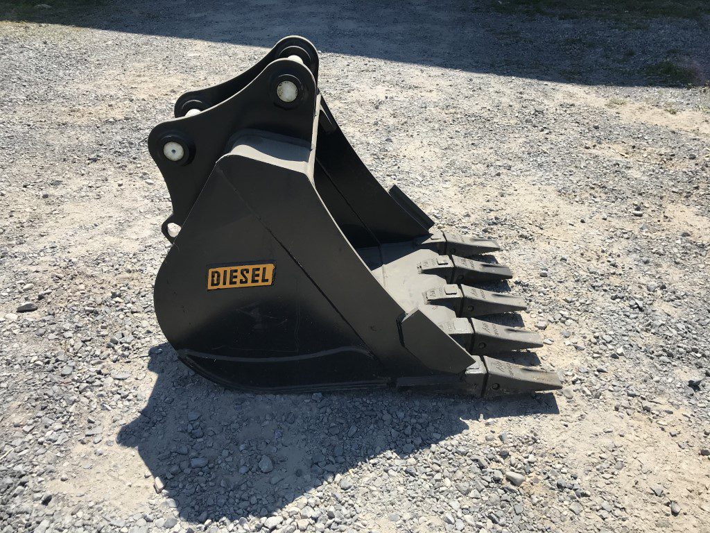 30'' HD Tooth Bucket for 80CL Excavator with 50mm pins - Image 7