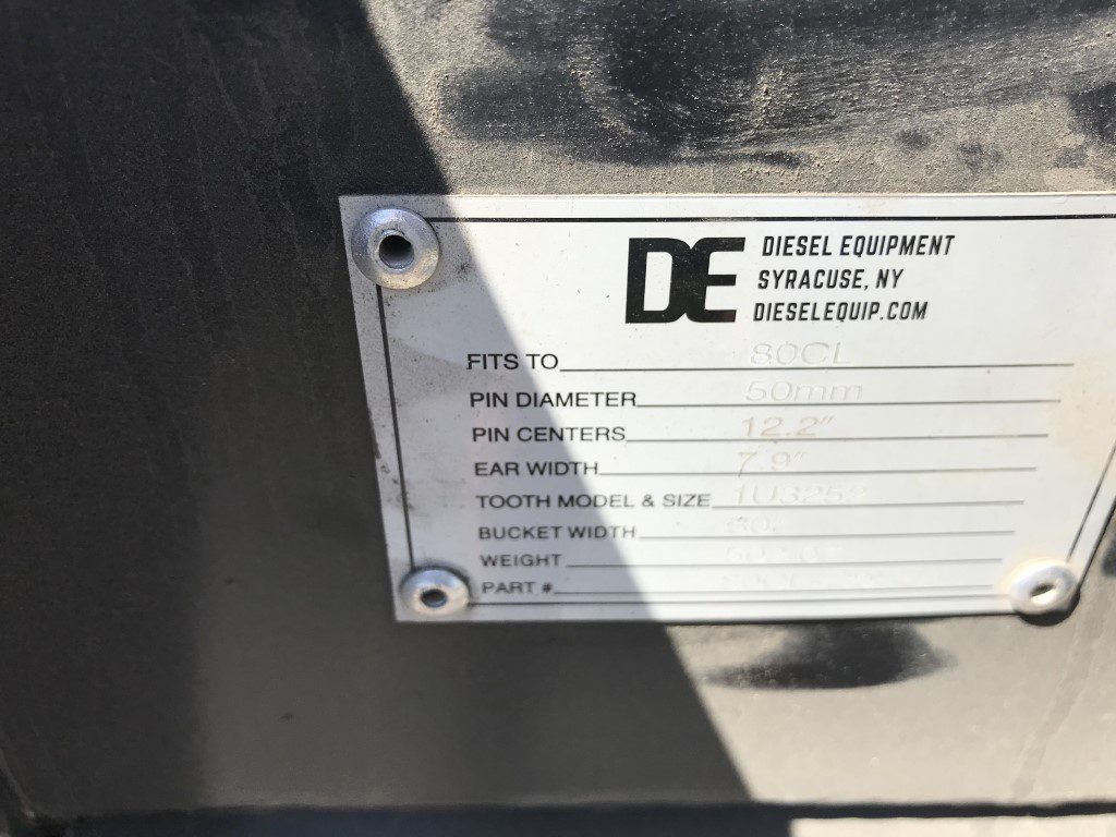 30'' HD Tooth Bucket for 80CL Excavator with 50mm pins - Image 10
