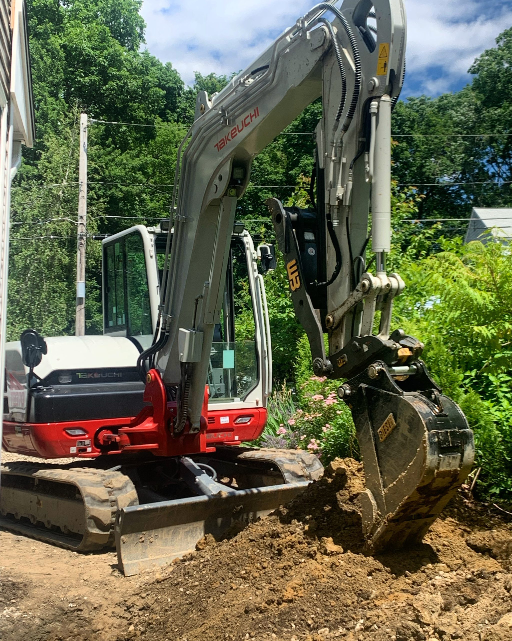 14'' HD Tooth Bucket for 80CL Excavator with 50mm pins - Image 12
