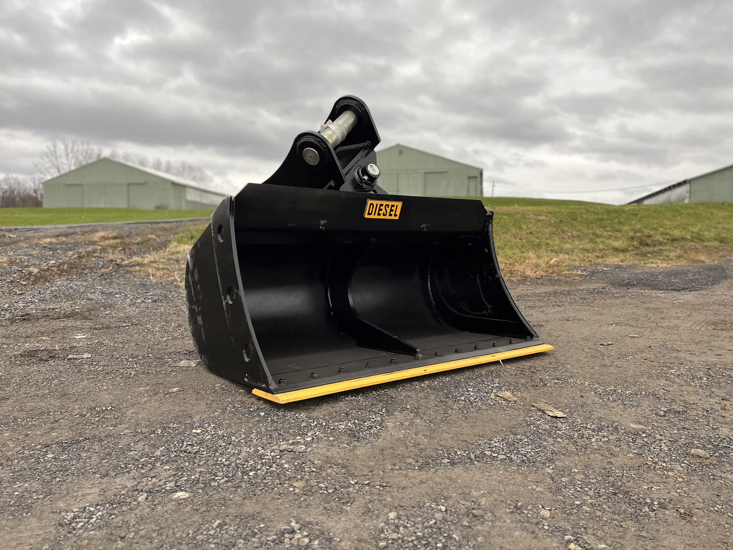 72" Tilt Ditch Bucket BOCE for 300CL Excavator with 90mm pins - Image 5