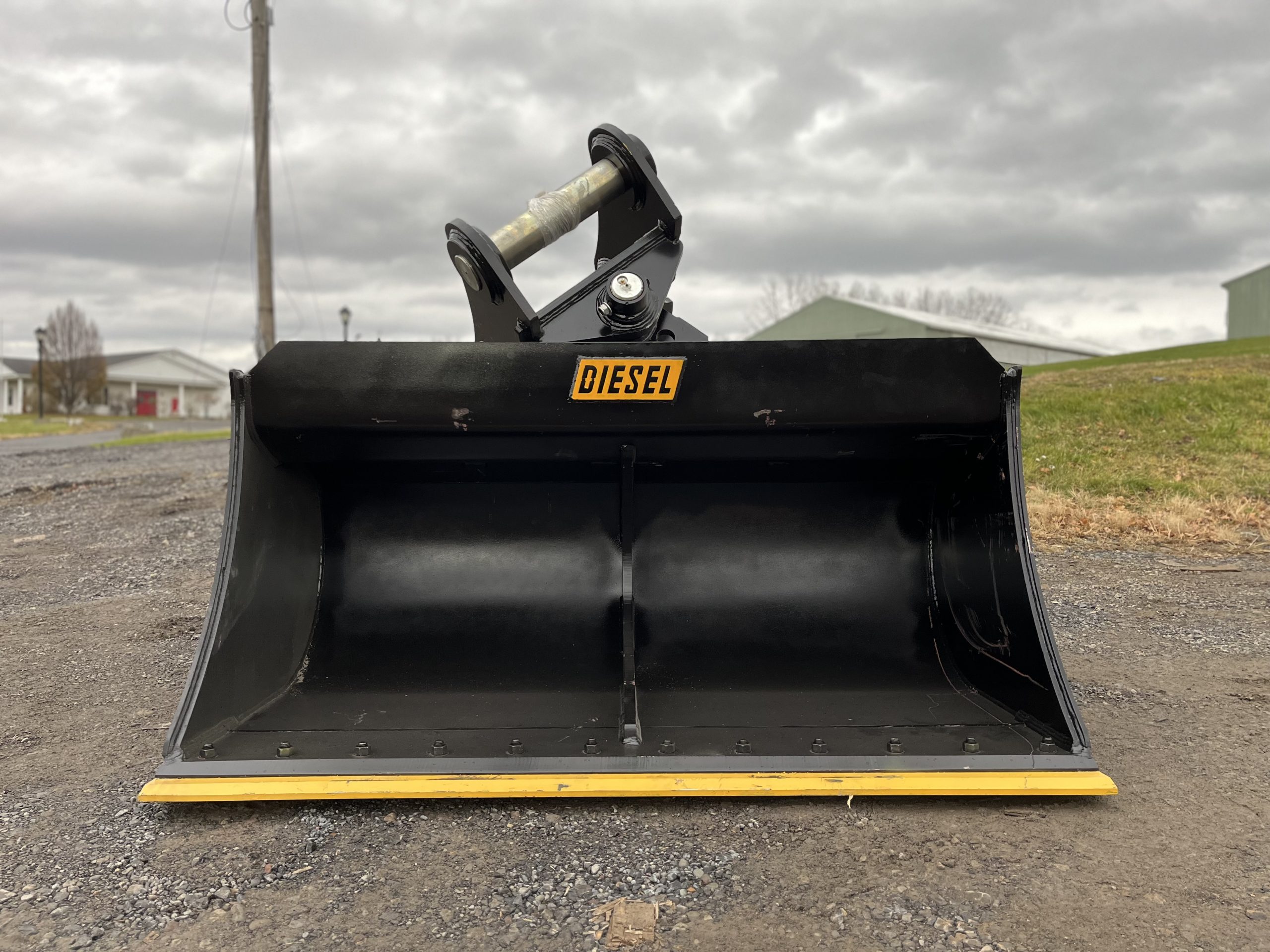 72" Tilt Ditch Bucket BOCE for 300CL Excavator with 90mm pins - Image 6