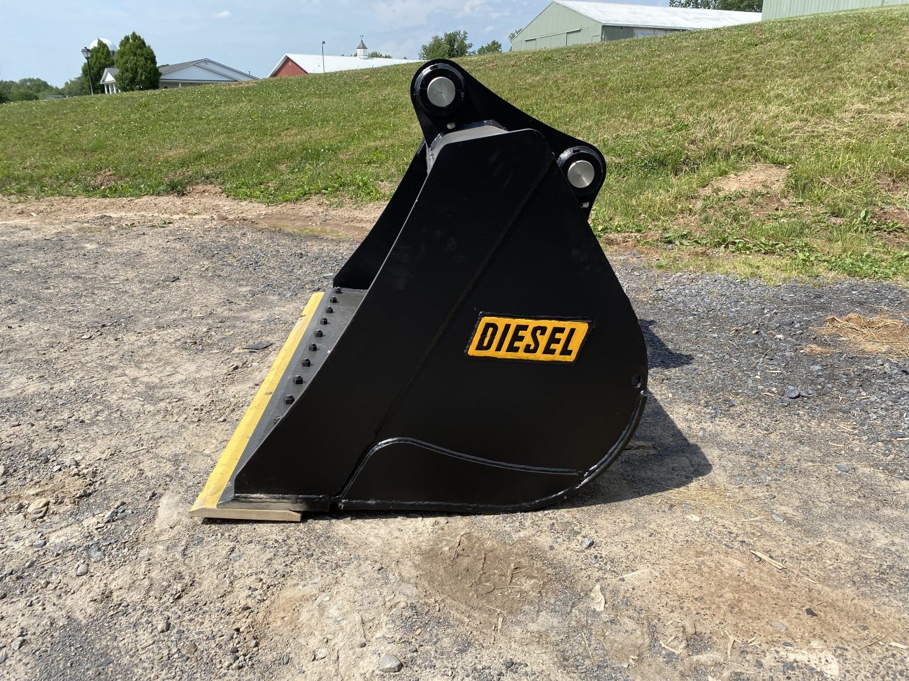72'' Ditch Bucket BOCE for 220CL Excavator with 80mm pins - Image 2