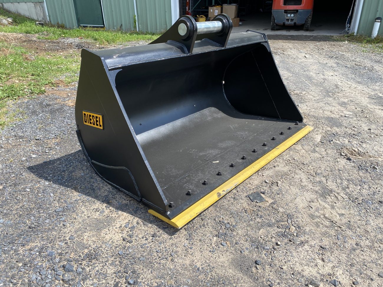 72'' Ditch Bucket BOCE for 220CL Excavator with 80mm pins - Image 6