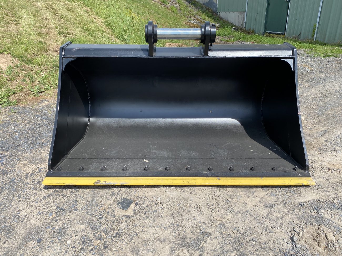 72'' Ditch Bucket BOCE for 220CL Excavator with 80mm pins - Image 7