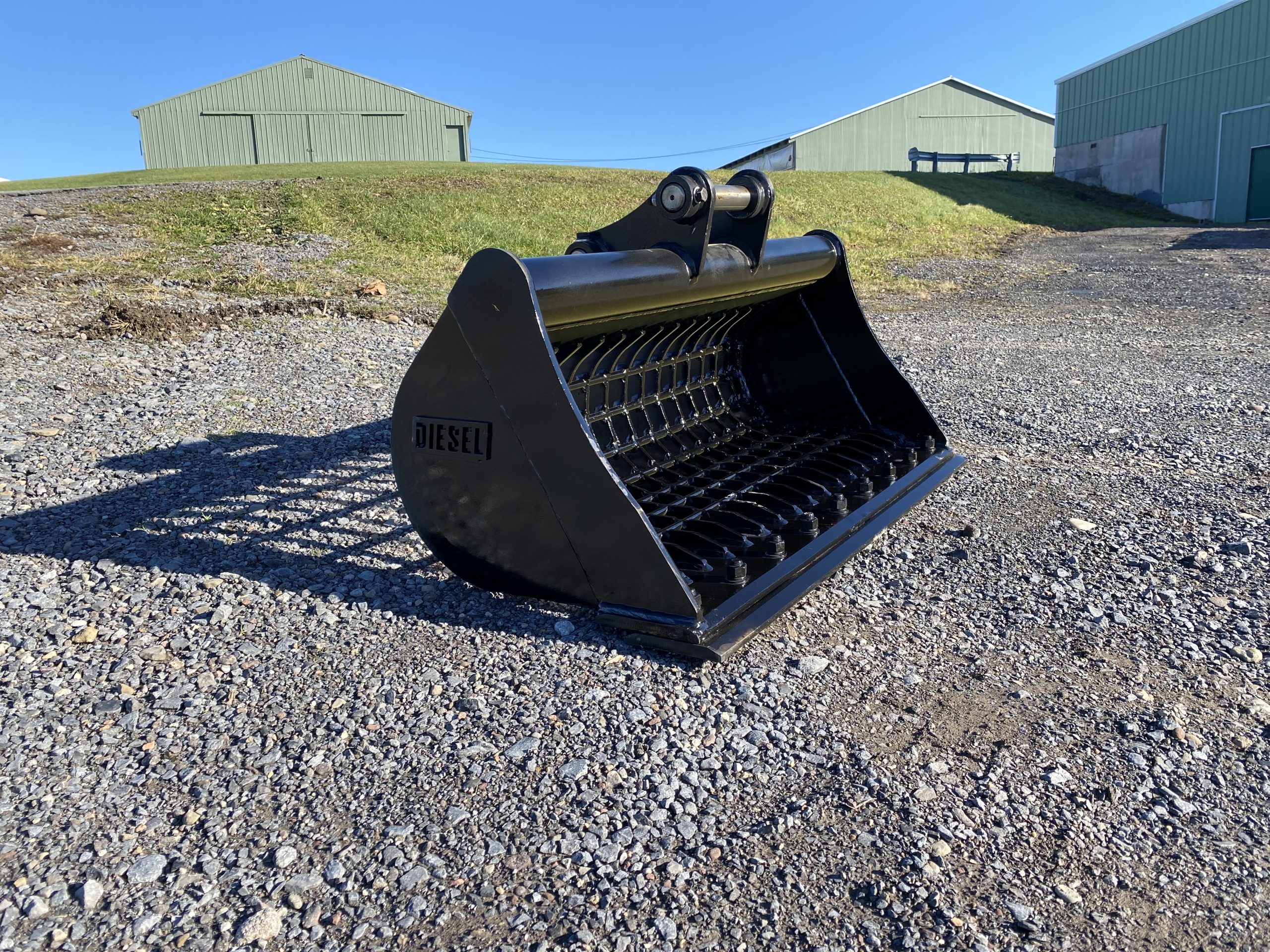 42" Screening Bucket BOCE for 35CL Excavator with 40mm pins - Image 5