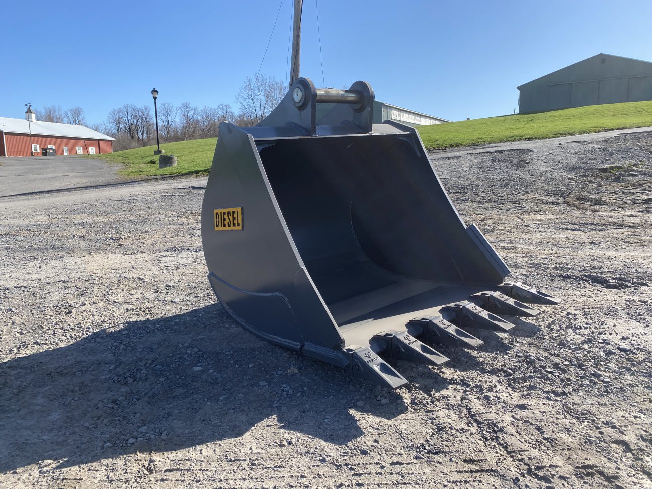 42'' HD Tooth Bucket for PC138 Excavator with 60mm pins - Image 5