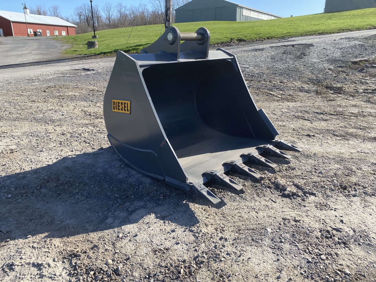 48'' HD Tooth Bucket for PC138 Excavator with 60mm pins - Image 5
