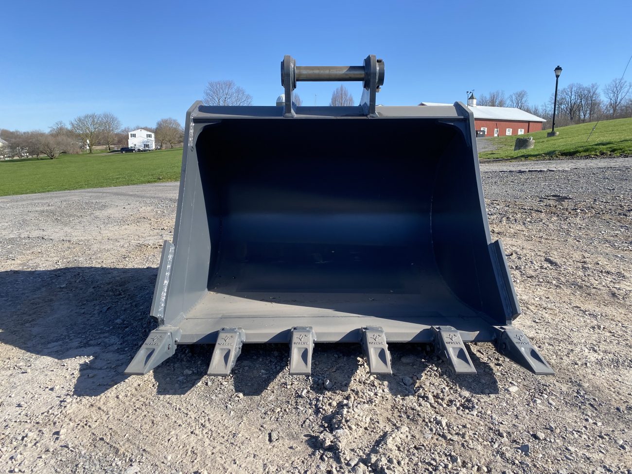 48'' HD Tooth Bucket for PC138 Excavator with 60mm pins - Image 6