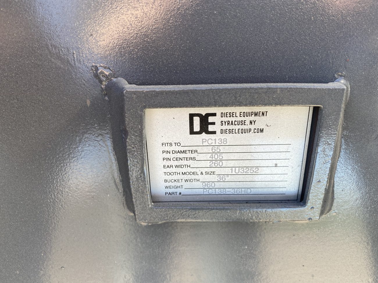36'' HD Tooth Bucket for PC138 Excavator with 60mm pins - Image 7