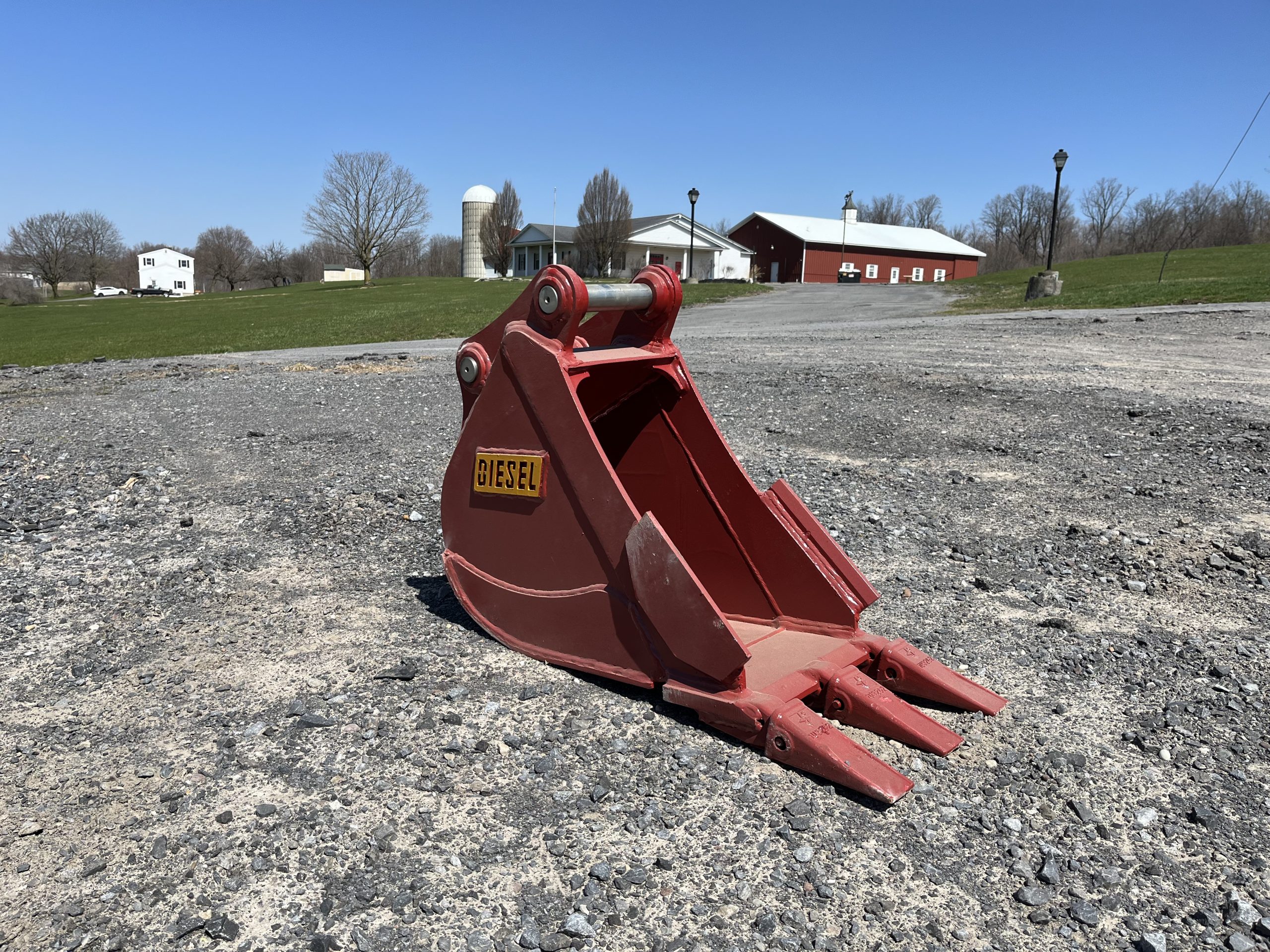 12" VIO35 Heavy Duty Dig Tooth Bucket with 38mm pins - Image 7