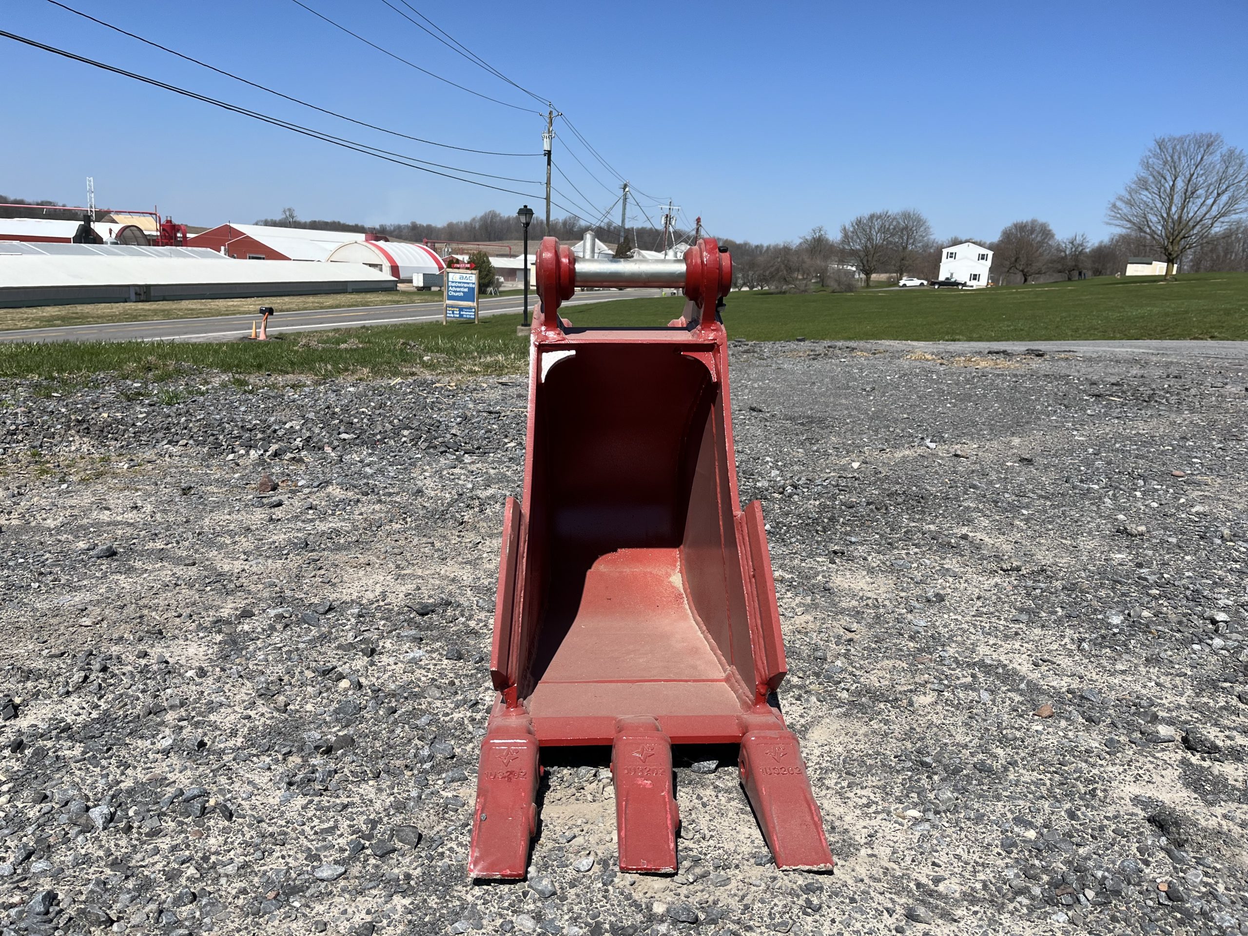 12" VIO35 Heavy Duty Dig Tooth Bucket with 38mm pins - Image 8