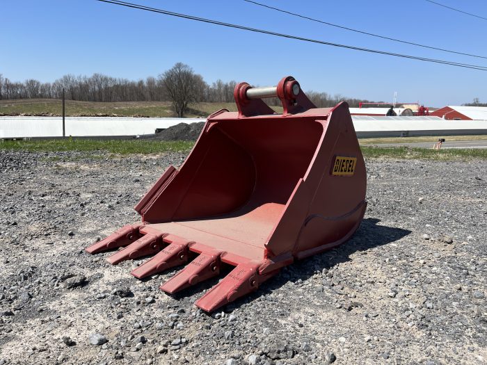 24" VIO35 Heavy Duty Dig Tooth Bucket with 38mm pins