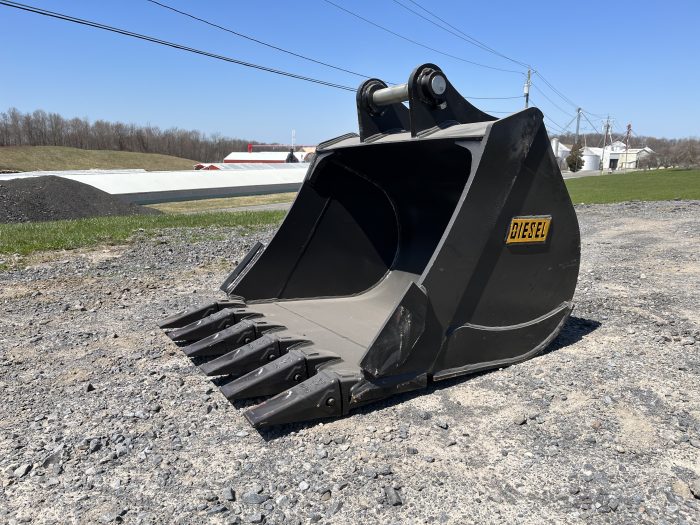 36'' HD Tooth Bucket for 80CL Excavator with 50mm pins
