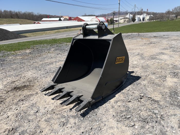 36'' HD Tooth Bucket for 140CL Excavator with 65mm pins