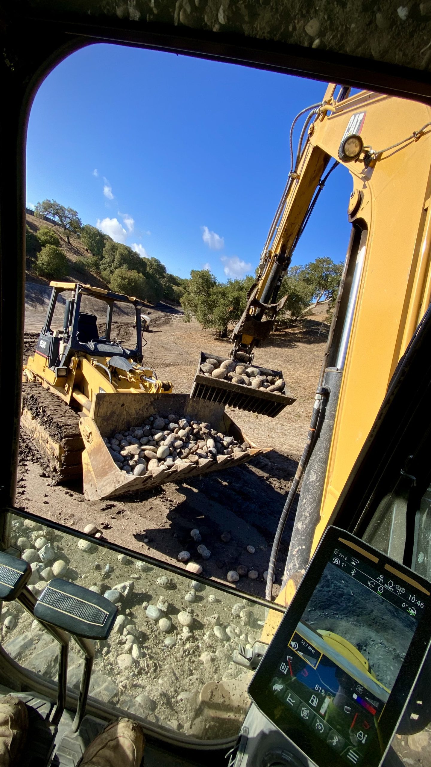 48" Screening Bucket BOCE for 80CL Excavator with 50mm pins - Image 11