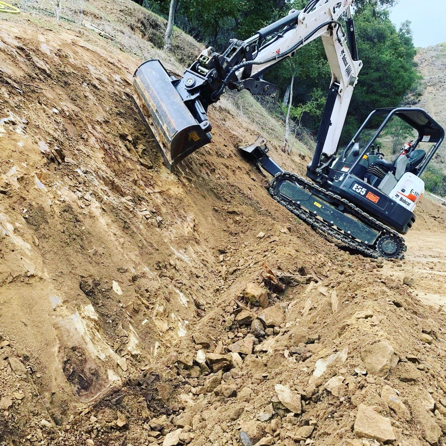 42'' Tilt Ditch Bucket BOCE for 50CL Excavator with 45mm pins - Image 8