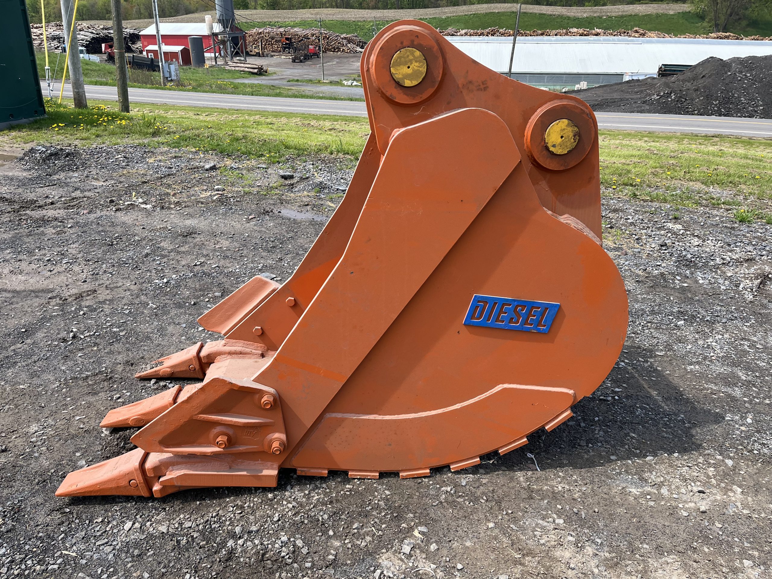 36'' HD Tooth Bucket for ZX350 Excavator with 100mm pins - Image 3