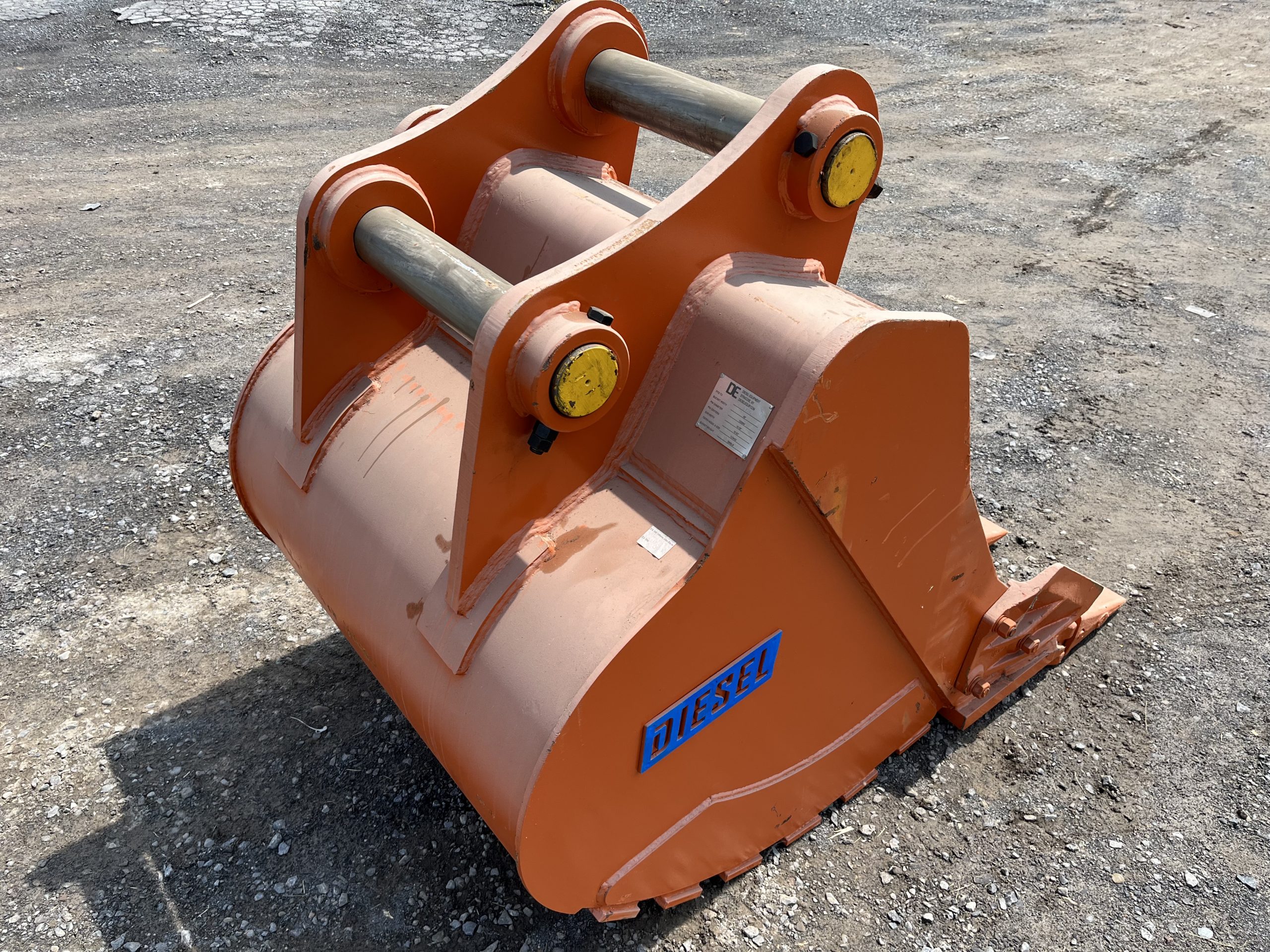 48'' HD Tooth Bucket for ZX350 Excavator with 100mm pins - Image 6