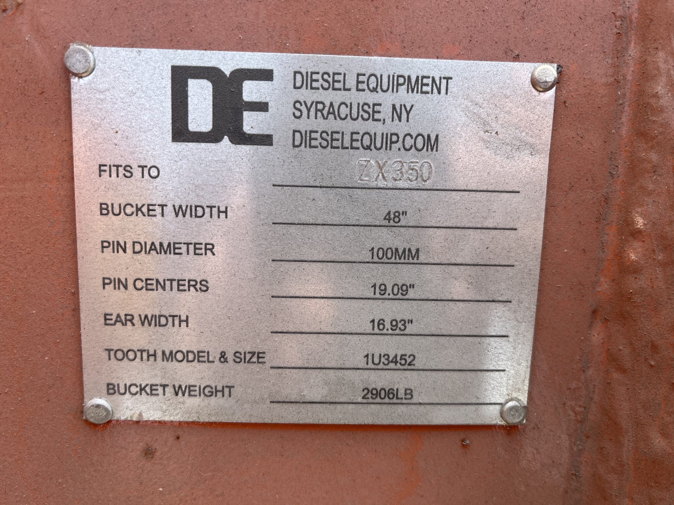 48'' HD Tooth Bucket for ZX350 Excavator with 100mm pins - Image 9