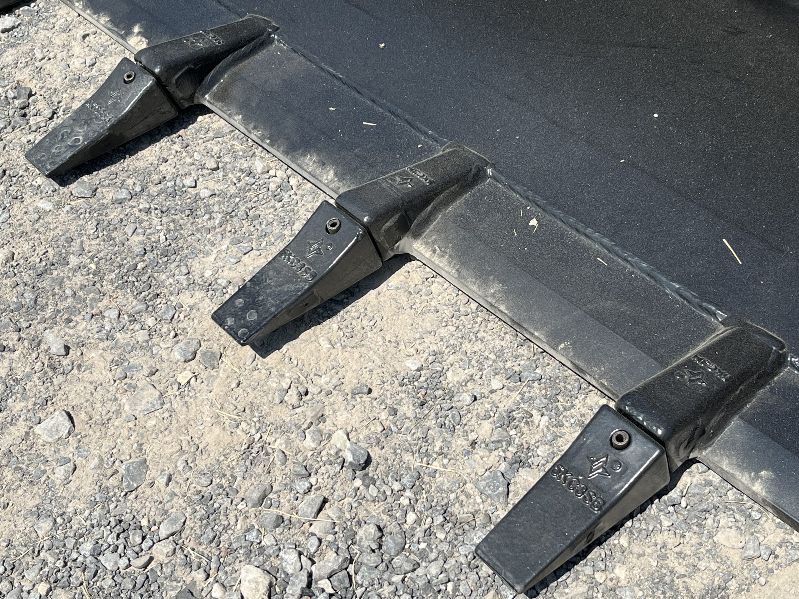 76" Heavy Duty Skid Steer Tooth Bucket - Image 9