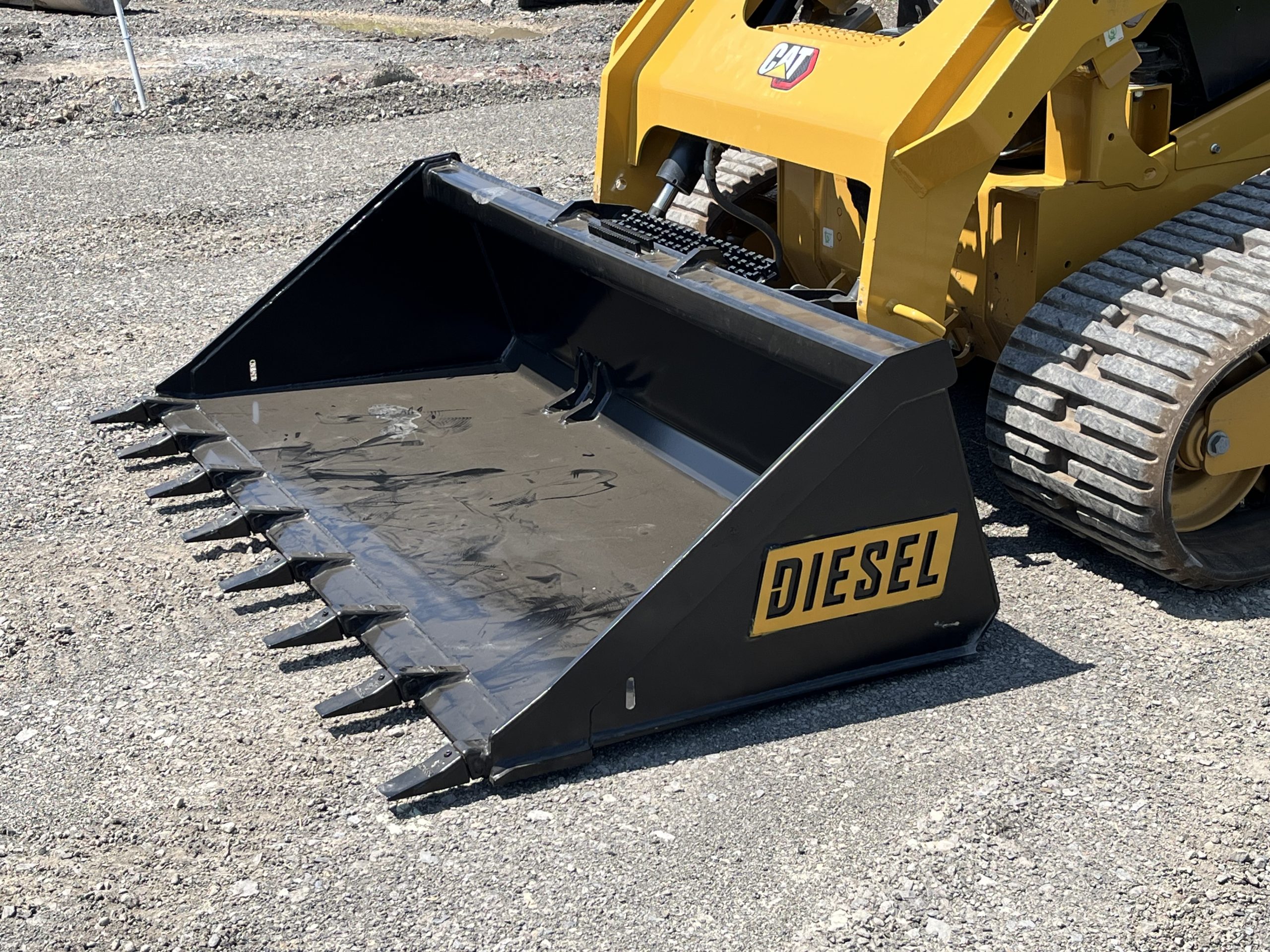 76" Heavy Duty Skid Steer Tooth Bucket - Image 12