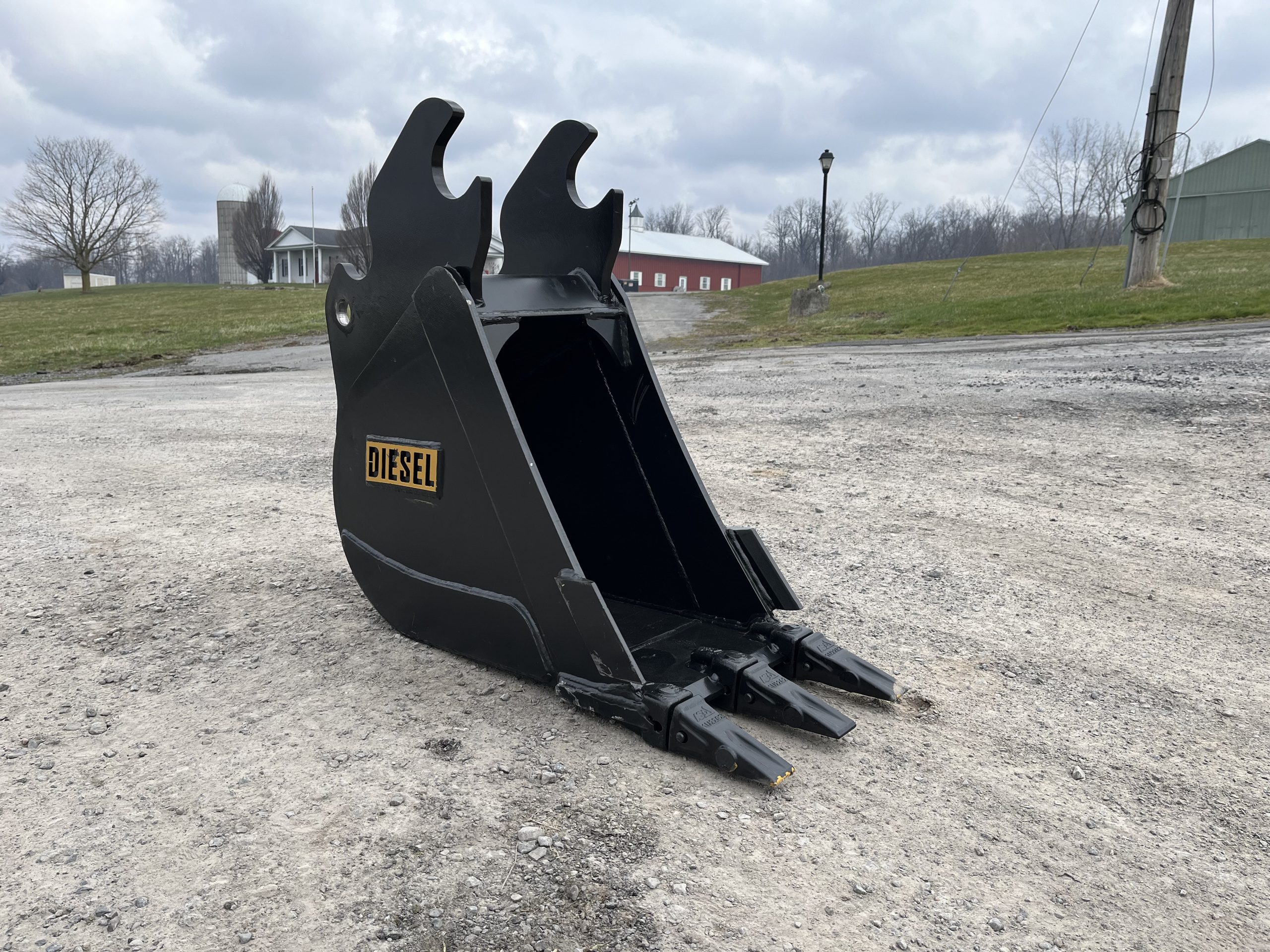12" HD Tooth Bucket For Kubota K7915 Coupler