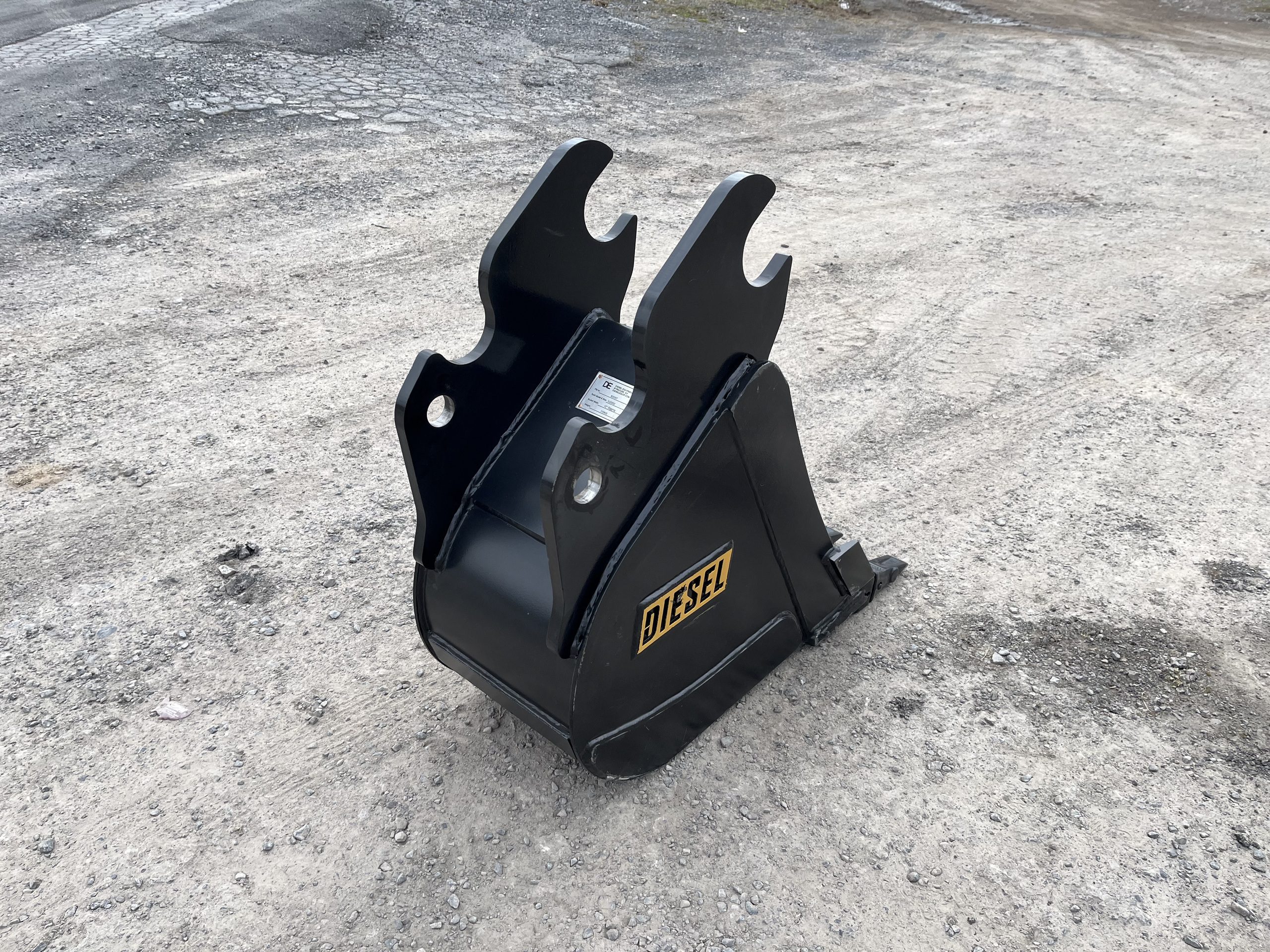 12" HD Tooth Bucket For Kubota K7915 Coupler - Image 4