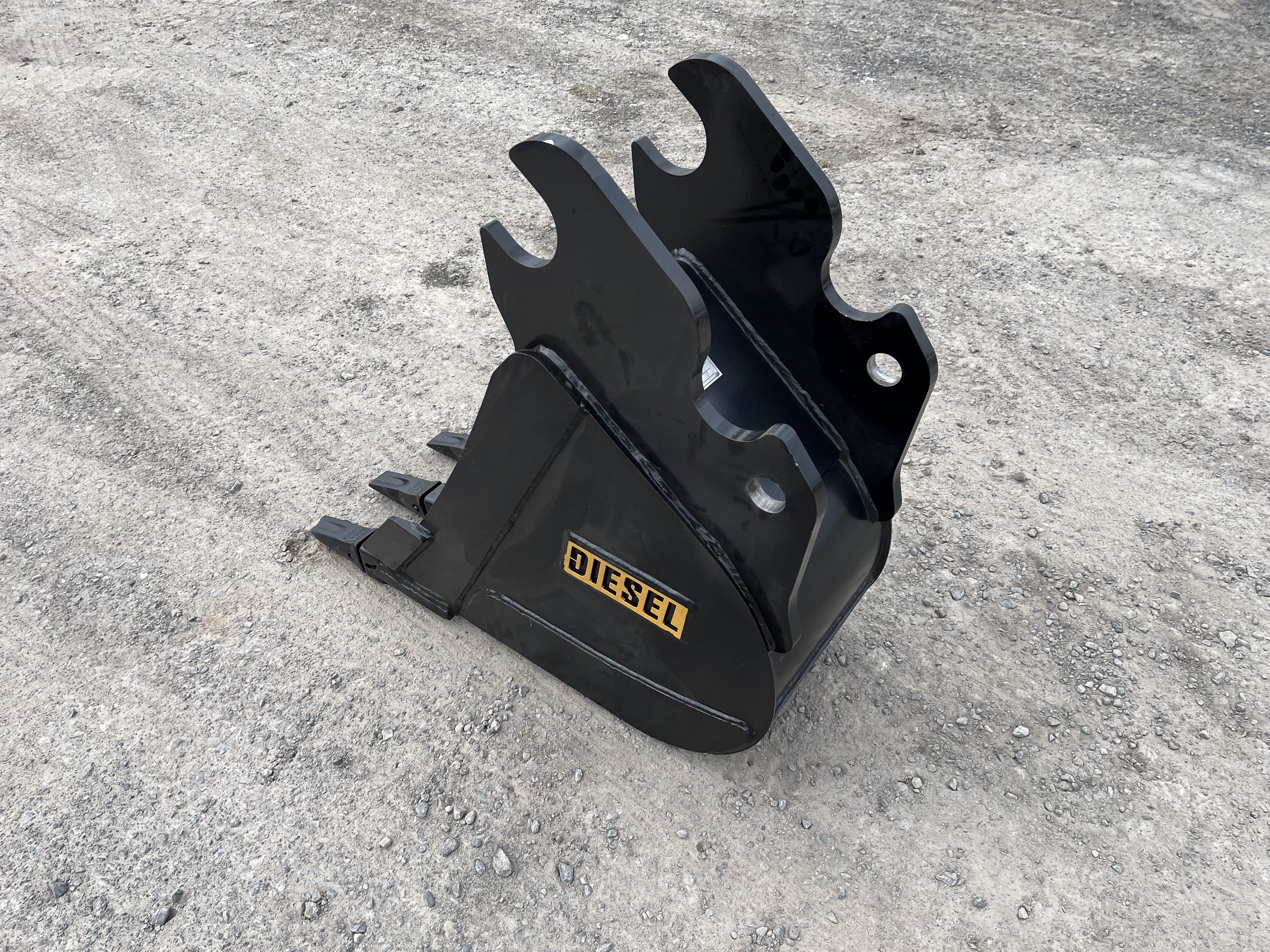 12" HD Tooth Bucket For Kubota K7915 Coupler - Image 6